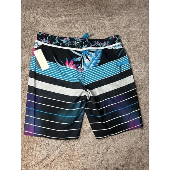 QUIKSILVER YG Remix Stripe 19" UEA1 Boardshorts BLUE NWT - Picture 8 of 16